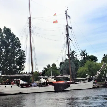 Fischerhus Luetthauke By Interhome Altwarp