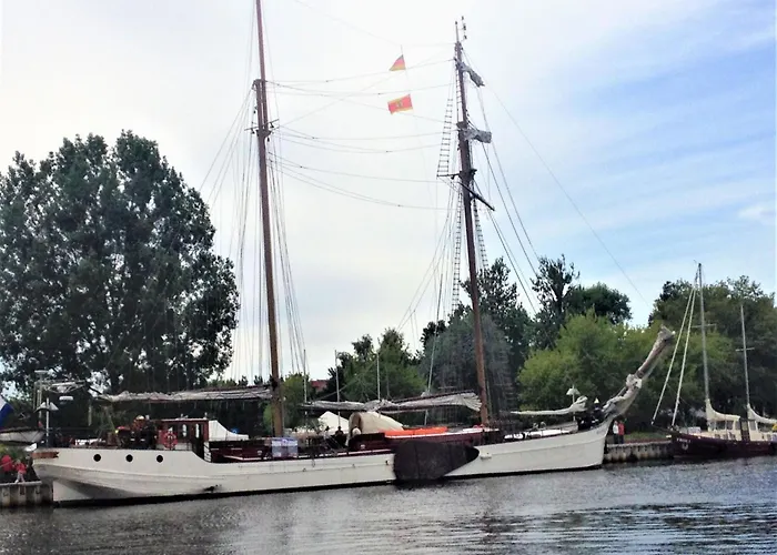 Fischerhus Luetthauke By Interhome Altwarp